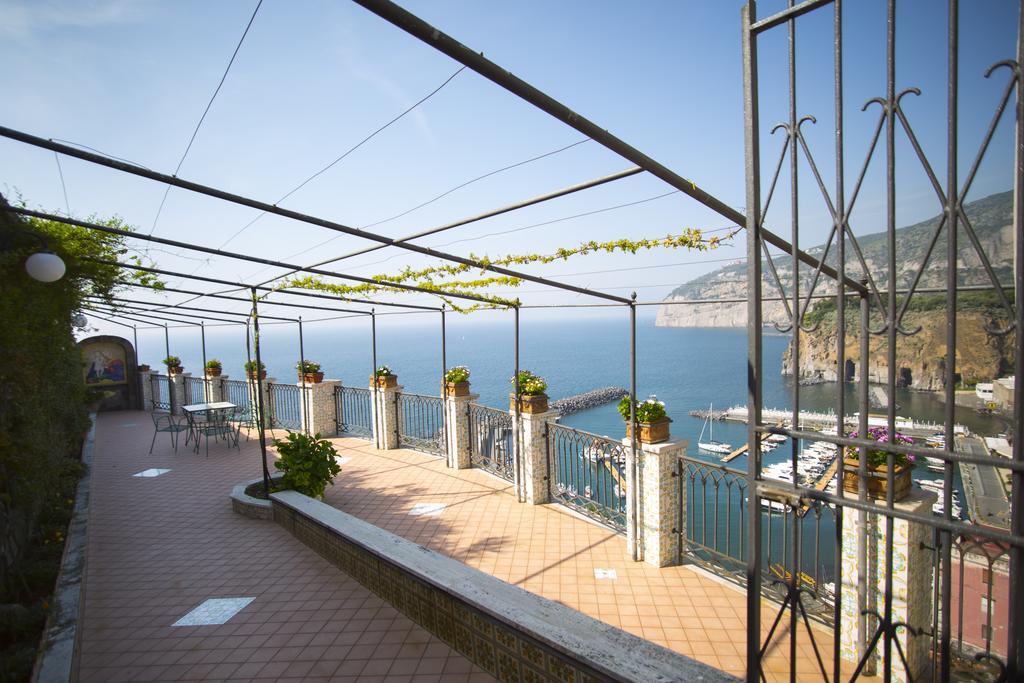 Domus San Vincenzo Bed and Breakfast Sant'Agnello Exterior foto