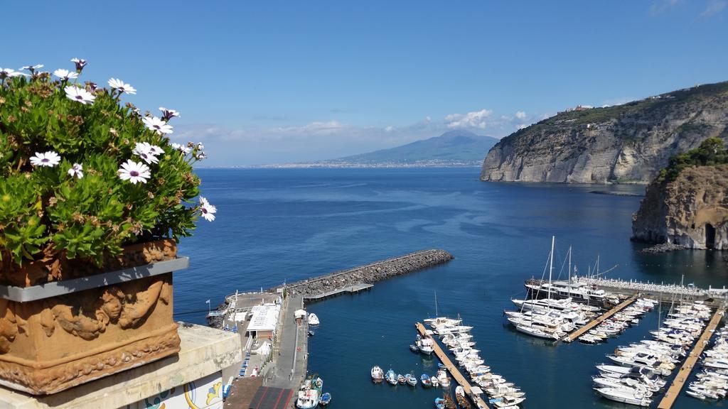 Domus San Vincenzo Bed and Breakfast Sant'Agnello Exterior foto