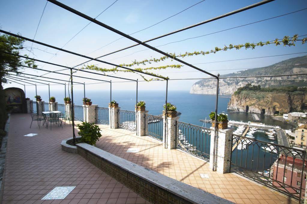 Domus San Vincenzo Bed and Breakfast Sant'Agnello Exterior foto